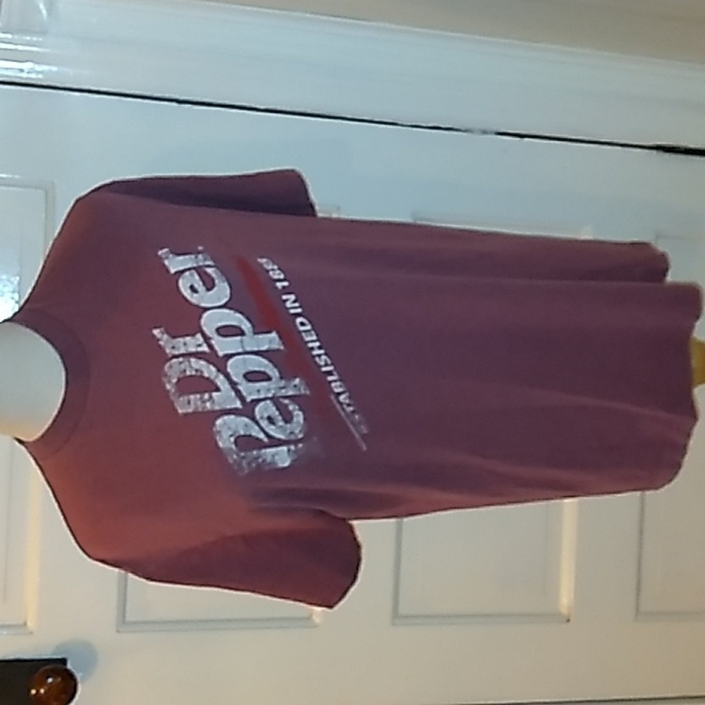 Dr. PEPPER retro style medium shirt